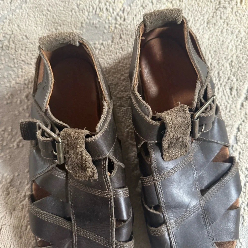 Timberland Holbrook fisherman Brown Leather closed toe sandals shoes vibram 11